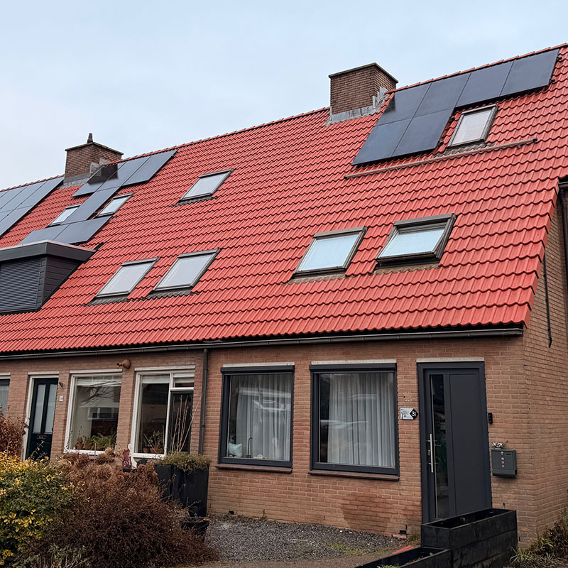 Volledig vernieuwd hellend dak met keramische dakpannen