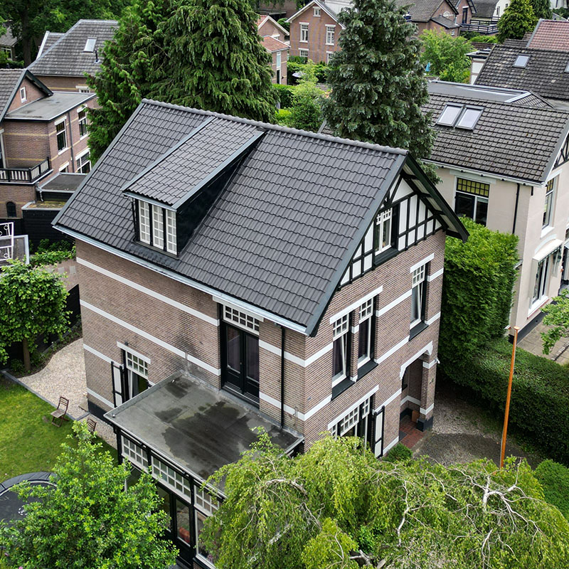 Keramische dakpannen van gebakken klei