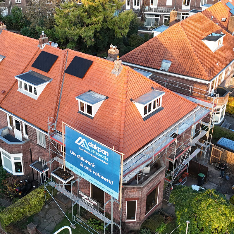 Gerenoveerd dak VHV dakpannen woningen