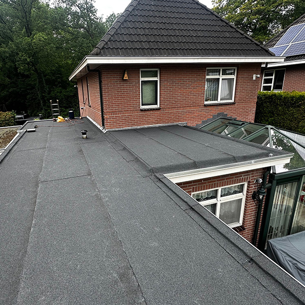 Hellend dak of plat dak, wij dekken beide